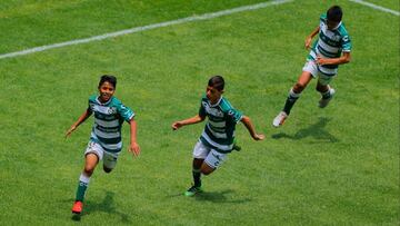 Los 'guerreros' vencieron por la mínima diferencia al cuadro de Pachuca en un encuentro disputado en el Estadio Azteca.