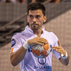 El Barça se fija en el serbio Ilic para reemplazar a Mortensen