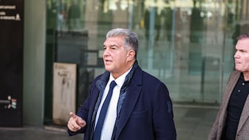 El presidente del FC Barcelona, Joan Laporta, a su salida a la Ciutat de la Justicia.