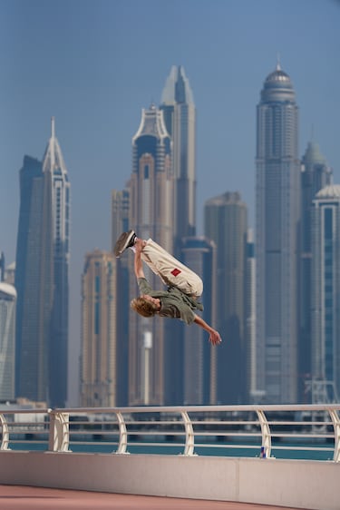 This image is free for editorial purposes only when used in relation to Red Bull Illume. Please always add the photographer credit: ? Name of photographer / Red Bull Illume Photographer: Volodya Voronin, Athlete: Evgeny Aroyan, Location: Dubai, United Arab Emirates // Red Bull Illume 2023 // SI202310091261 // Usage for editorial use only //