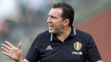 Marc Wilmots con B&eacute;lgica. 