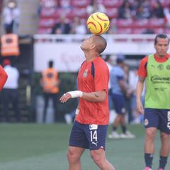 ‘Chicharito’ Hernández, titular en el partido de Chivas en contra de León