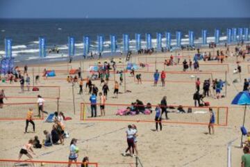 Espectaculares imágenes del récord de voley playa