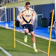 Garitano recupera a Rubén Alcaraz y vuelven las incógnitas