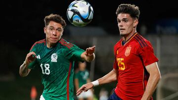Rodrigo Huescas en un partido contra la Selección de España sub 21.
