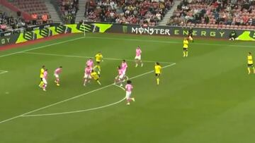 Se fue gratis de la U y ahora anota un golazo en Europa que peleará por el Puskás: Brereton lo vio a un metro