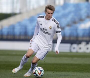 Odegaard marcó su primer tanto oficial con el Real Madrid Castilla ante el Barakaldo.