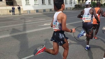 El atleta austriaco Lemawork Ketema compite con unas zapatillas Nike durante el maratón de Viena.