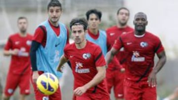 David Cort&eacute;s, en primer t&eacute;rmino, en un entrenamiento con el H&eacute;rcules.