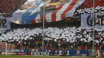 <b>CON SU EQUIPO. </b>Imagen de la grada del Calderón en el último duelo de Liga ante el Barça.