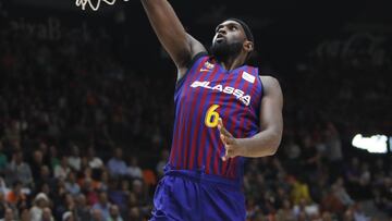Chris Singleton realiza una entrada.