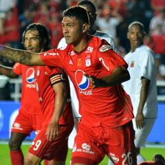 América afuera de los ocho y segundo en el descenso