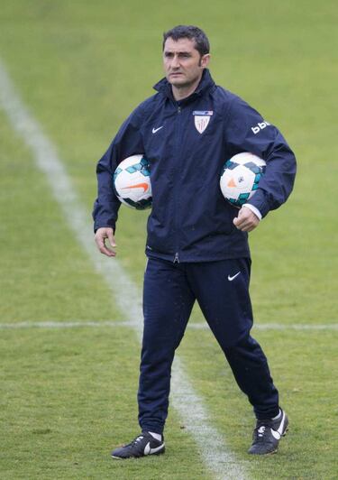 Sport: 'El Barça busca técnico: Valverde, L. Enrique, Simeone...'