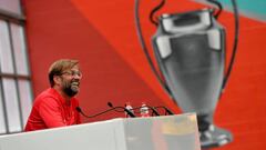 Klopp declares Juventus rumours “bullshit, I’m staying at Liverpool”.