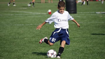 Solo un niño de Hershey, Pensilvania, que rompió estereotipos y se convirtio en el primer seleccionado estadounidense en ganar la Champions League.