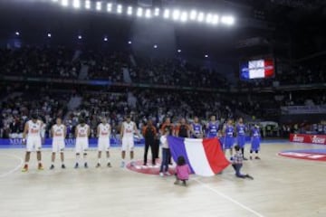 Minuto de silencio en homenaje a las víctimas de los atentados en París.