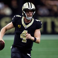 Derek Carr injured during Saints game vs Giants: What happened and how long is he out?