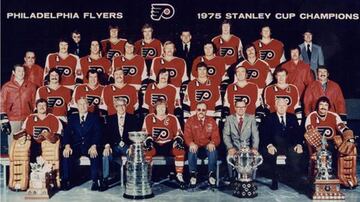 Los Flyers de 1975, después de su segunda Stanley Cup consecutiva.