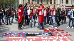 La afici&oacute;n rojiblanca en M&uacute;nich.
 