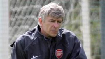 Wenger: "La UEFA no es humilde, es una dictadura"