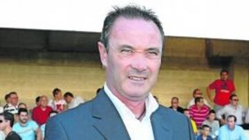 <b>INQUIETO. </b>Juan Ignacio no se fía del Huesca pero confía en el juego de su equipo.