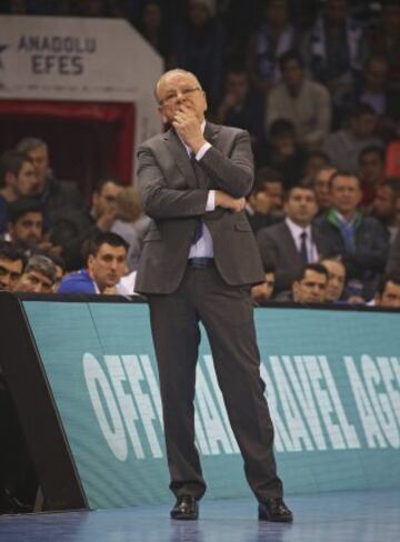 El entrenador del Anadolu Efes, Dusan Ivkovic.