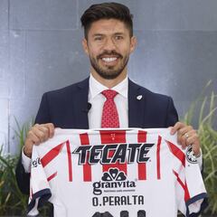 Oribe Peralta afirma que viene a “darle” a Chivas... goles y títulos
