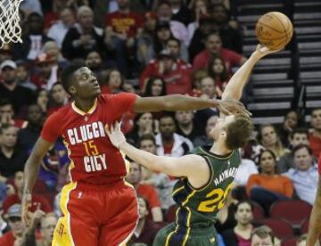 Gordon Hayward y Clint Capela.