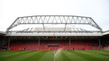 Imagen de la tribuna principal del estadio de Anfield