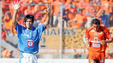 FUTBOL MEXICANO CLAUSURA 2005
MEXSPORT DIGITAL IMAGE
22 January 2005: Action photo of Cesar Delgado of Cruz Azul celebrating a goal against Jaguares Chiapas, during week 2 game of the 2005 Torneo de Clausura./Foto de accion de Cesar Delgado de Cruz Azul celebrando un gol en contra de Jaguares Chiapas, durante juego de la semana 2 del torneo de Clausura 2005. MEXSPORT/MIGUEL ABARCA