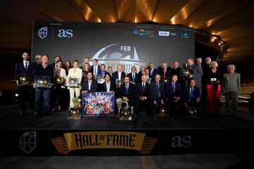 Foto de familia de los premiados.