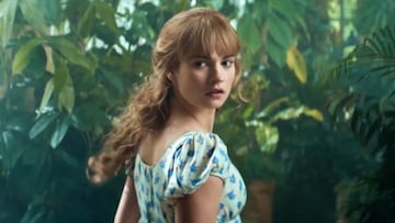 Guerra y paz serie britántica moda streaming Lily James
