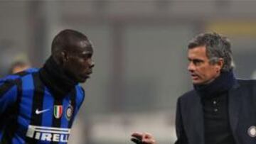 Mou: "Podría escribir un libro de 200 páginas sobre Balotelli"