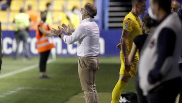 17/09/21 PARTIDO SEGUNDA DIVISION  ALCORCON - ALMERIA  JUAN ANTONIO ANQUELA ENTRENADOR  FIN DE PARTIDO