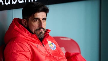 El técnico de Chivas, Veljko Paunovic, durante un partido del Rebaño Sagrado en contra del Athletic Club.