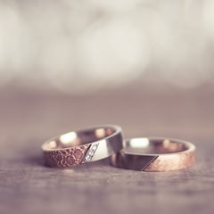 Pierde los anillos de boda y los encuentra en un vertedero: “Mi esposa creía que no lo conseguiría”