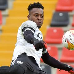 Arboleda juega sus primeros minutos con Rayo en un amistoso