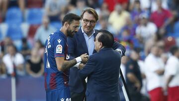 29/09/19 PARTIDO DE PRIMERA DIVISION
LEVANTE UD - CA OSASUNA QUICO CATALAN
PACO FENOLLOSA
HOMENAJE A MORALES