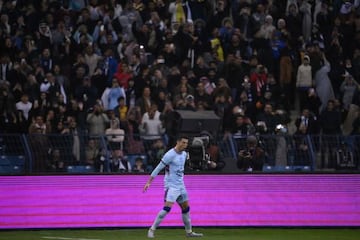 El portugués celebró con su manera característica el empate a 1.