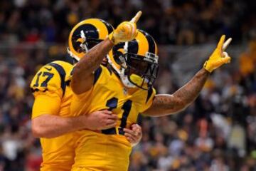 El quarterback Case Keenum y el receptor multiusos Tavon Austin fueron dos de los grandes protagonistas de la clara victoria de los Rams frente a los Buccaneers. El pasador, que ven¨ªa de completar un encuentro mediocre contra los Lions, complet¨® su mejor partido de la temporada, finalizando con 14 de 17 pases para 234 yardas y 2 touchdowns sin intercepciones.