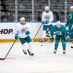 Are Russian players banned from the NHL? Can they play in the opening game in Prague?