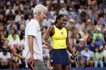 John McEnroe y Coco Gauff.