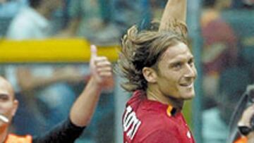 <b>CERCA DEL MADRID</b>. La Roma está obligada a vender a su estrella.