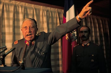 The rise of Augusto Pinochet established a harsh military dictatorship. Thousands of people were persecuted, imprisoned or disappeared. The regime implemented a neoliberal economic model with international backing.
