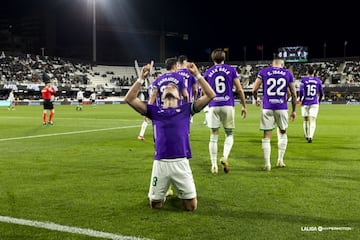 Isma celebra su gol