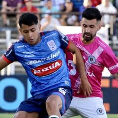 Dos descensos en 9 meses: el increíble récord de un club chileno