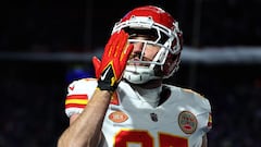 ORCHARD PARK, NEW YORK - JANUARY 21: Travis Kelce #87 of the Kansas City Chiefs celebrates after scoring a 22 yard touchdown against the Buffalo Bills during the second quarter in the AFC Divisional Playoff game at Highmark Stadium on January 21, 2024 in Orchard Park, New York.   Al Bello/Getty Images/AFP (Photo by AL BELLO / GETTY IMAGES NORTH AMERICA / Getty Images via AFP)