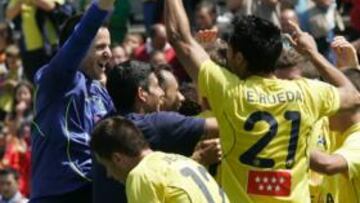 <b>CELEBRACIÓN. </b>El Alcorcón celebró el en centro del campo al finalizar el encuentro que ya están salvados matemáticamente.