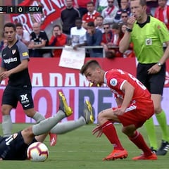 ¡Los tacos en el estómago! La roja merecida a Banega en el 95'