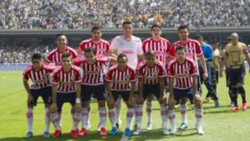 El 11 de Chivas ante Pumas.